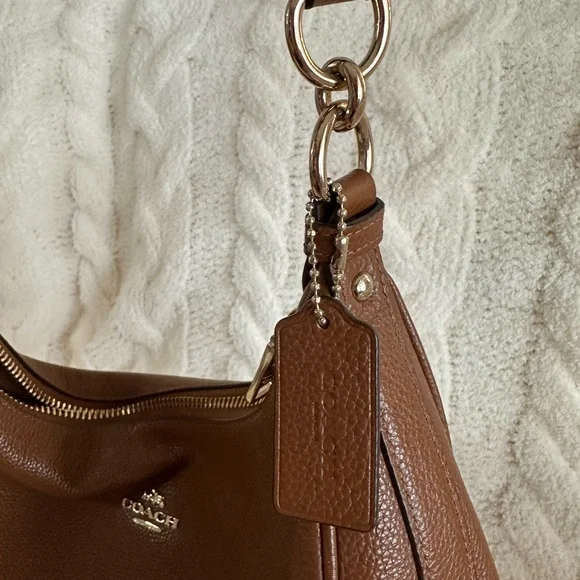 Coach Brown Hobo Bag with Leather Material and Crescent Shape - Picture 5 of 12